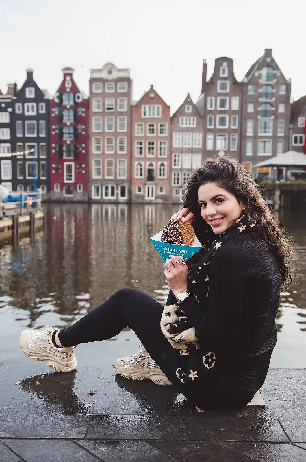 Van Holland Stroopwafels — brand applications — 1
