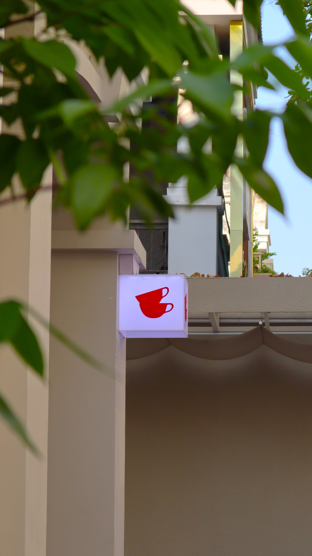 Raum Brunch Café — brand applications