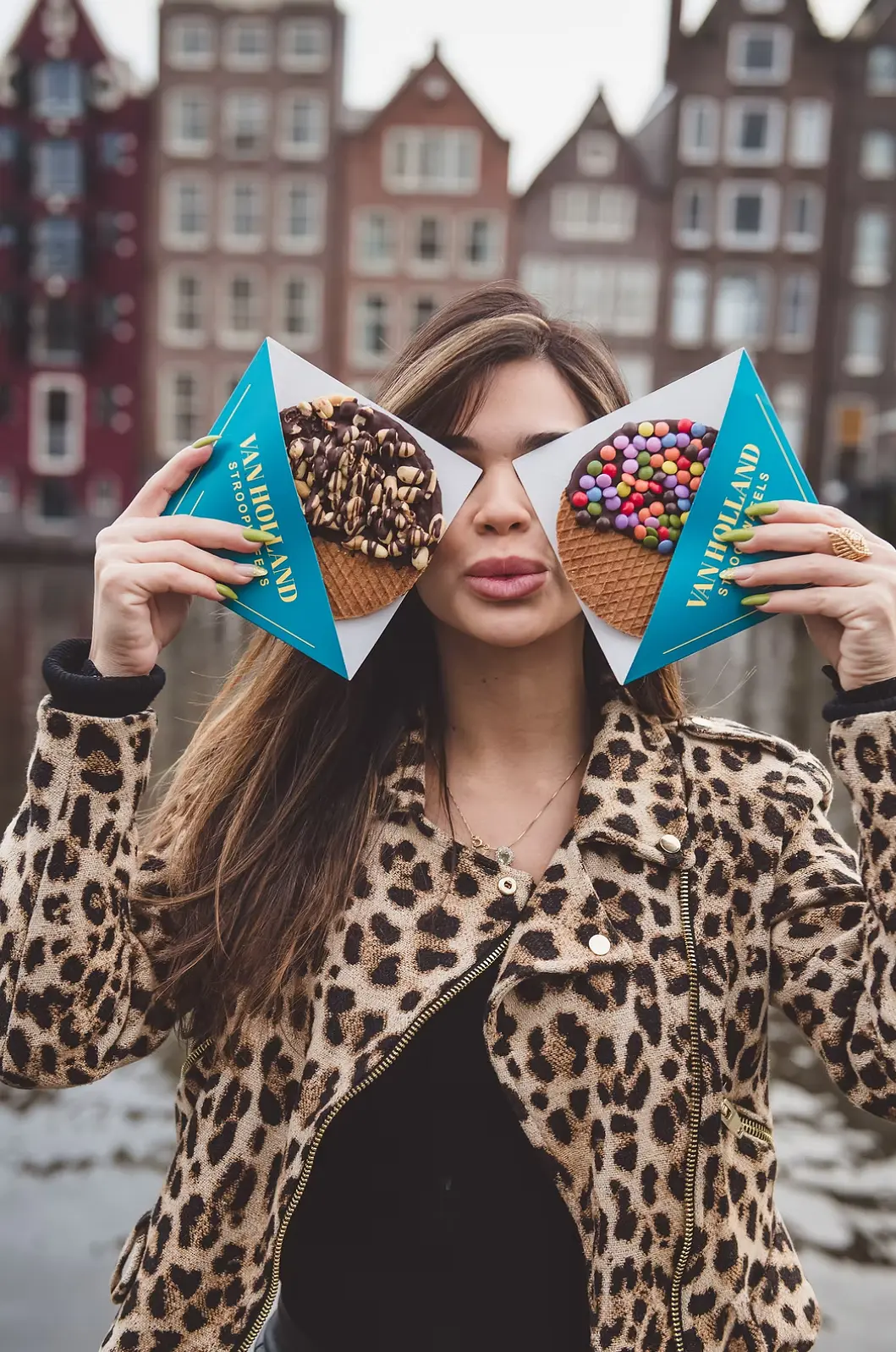 Van Holland Stroopwafels — brand applications — 2